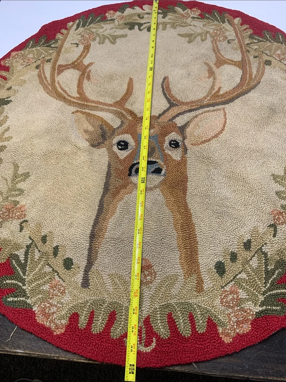 Round Stag Hooked Rug Accent - Red & Tan